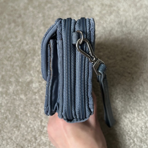 Vera Bradley Blue Gray Quilted Wristlet Accordion Wallet - Picture 5 of 7